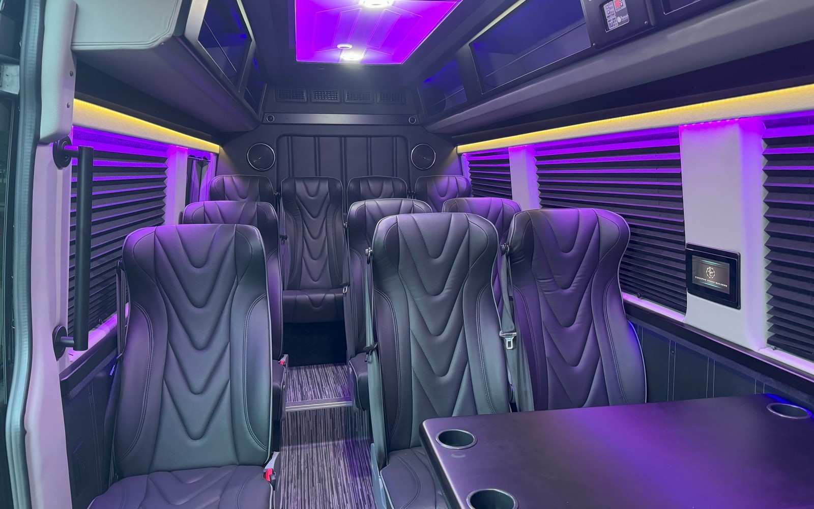 shuttles-Mercedes Sprinter Interior 2-1600x1000
