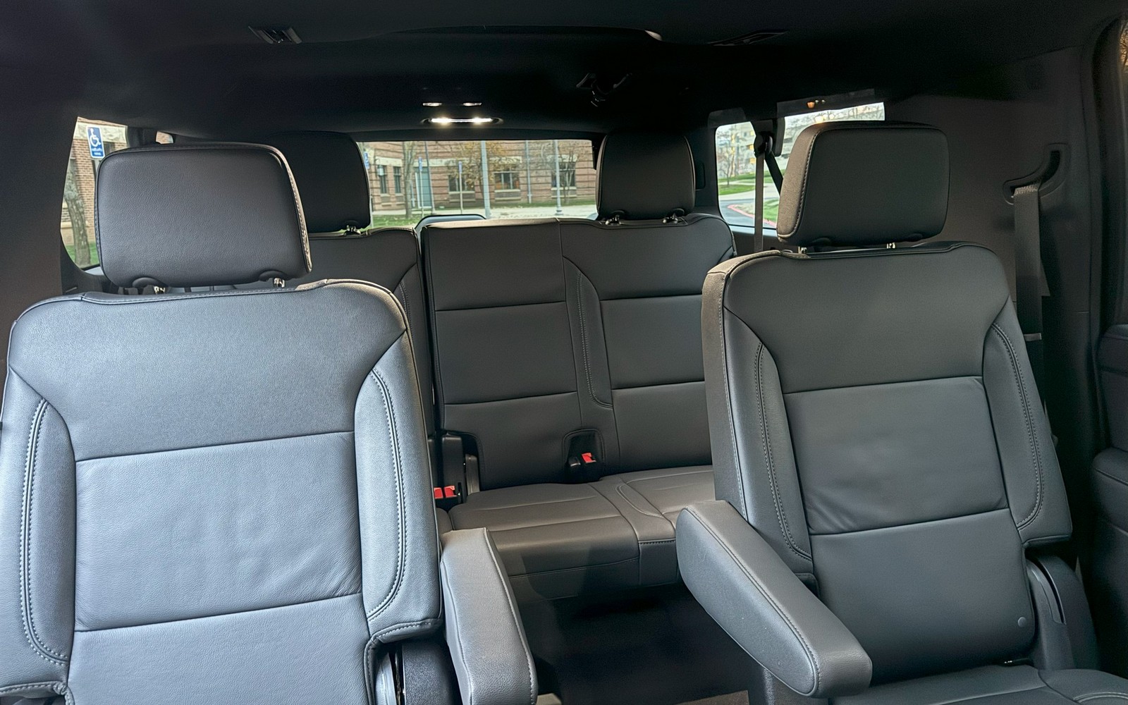 suv-Chevy Suburban interior 1-1600x1000